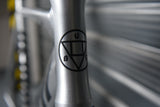UNKNOWN SINGULARITY SILVER FIXED GEAR | COMPLETE BICYCLE